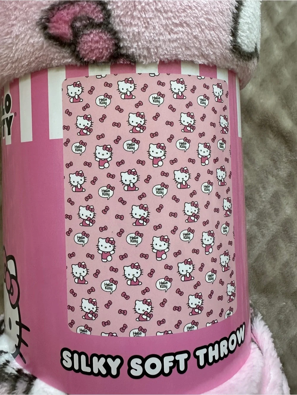 Hello Kitty Pink Bows Silky Soft Throw